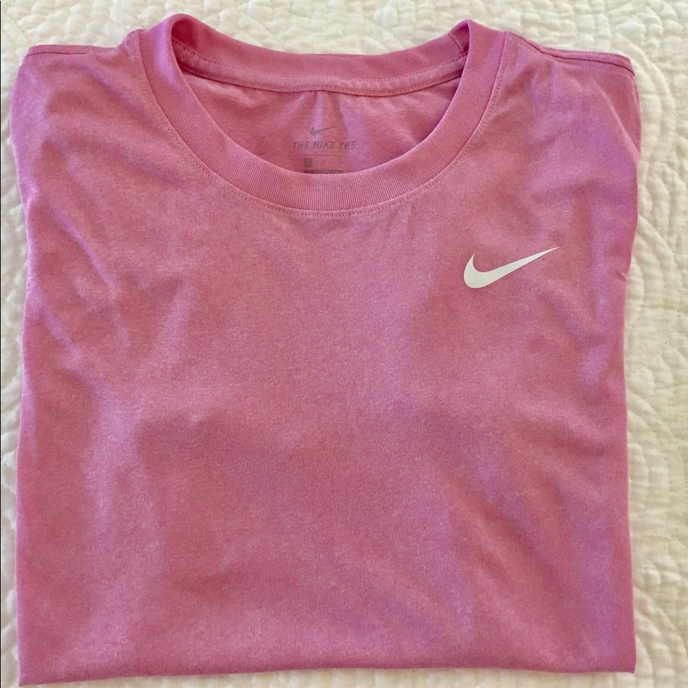 Nice pink drifit t-shirt